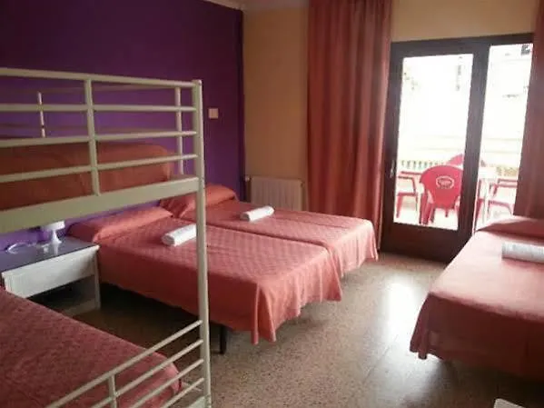 Guest house Hostal Porto Mar Salou